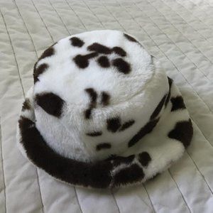 Cow print faux fur bucket hat